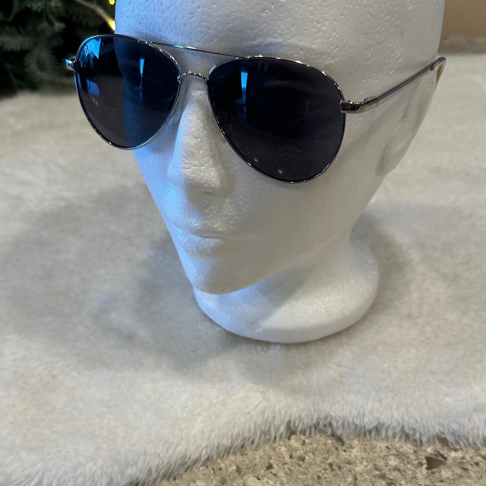 Gap aviator sunglasses
